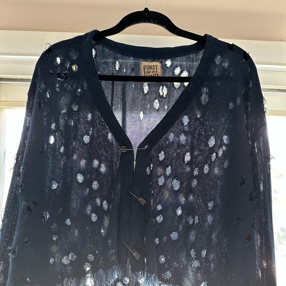 Lf store. “First of a kind”. Vintage safety pin cardigan. - Picture 4 of 5